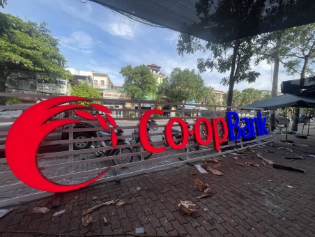 THI CÔNG BIỂN QUẢNG CÁO NGÂN HÀNG Ở HẢI DƯƠNG