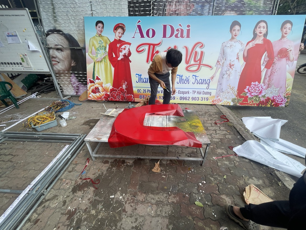 DÁN CHỮ ĐỀ CAN THỜI TRANG