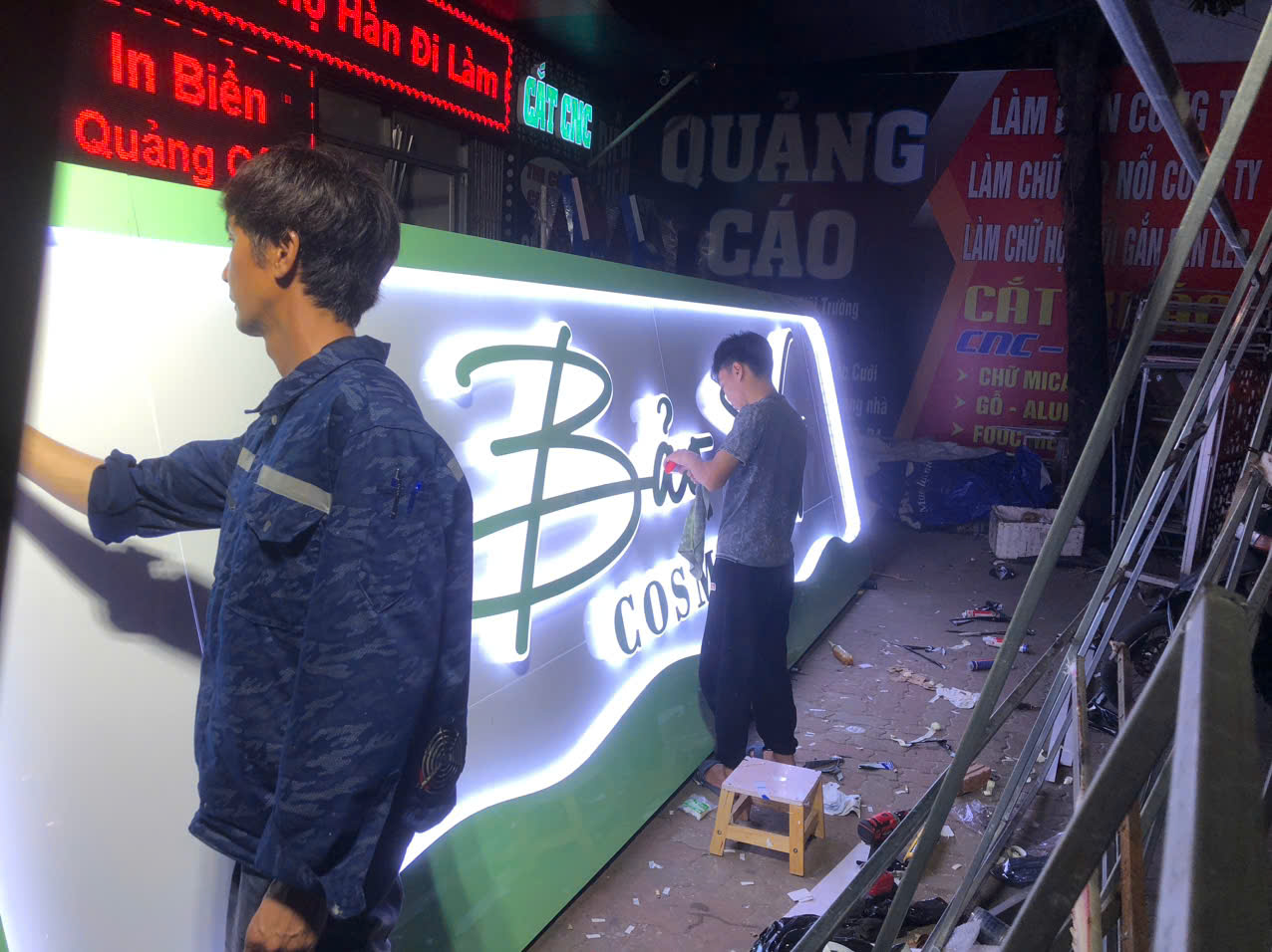 THI CÔNG BIỂN HIỆU UY TÍN TẠI TP HẢI DƯƠNG CŨ 
