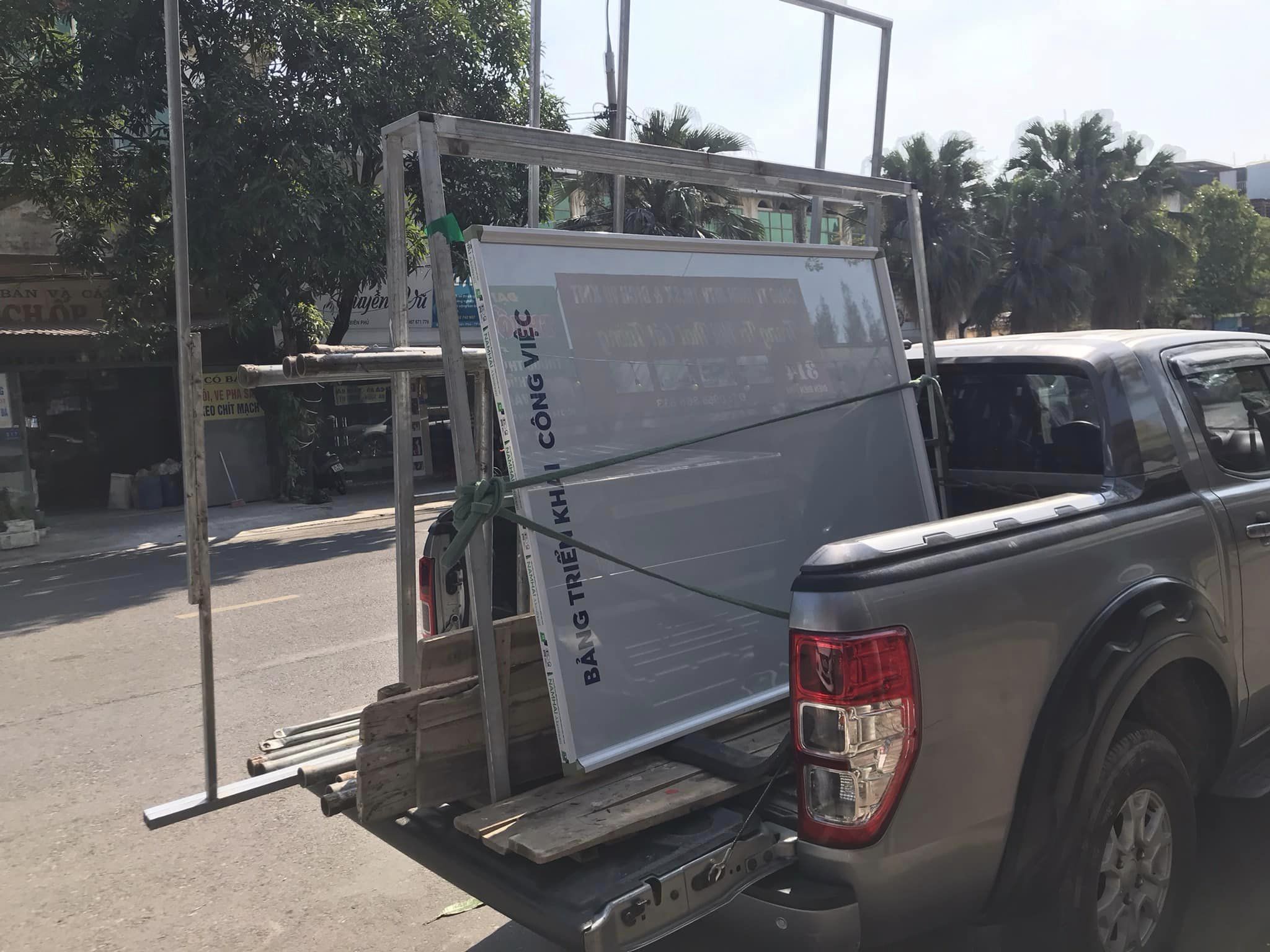 BẢNG VIẾT CÓ KÍNH TRẮNG
