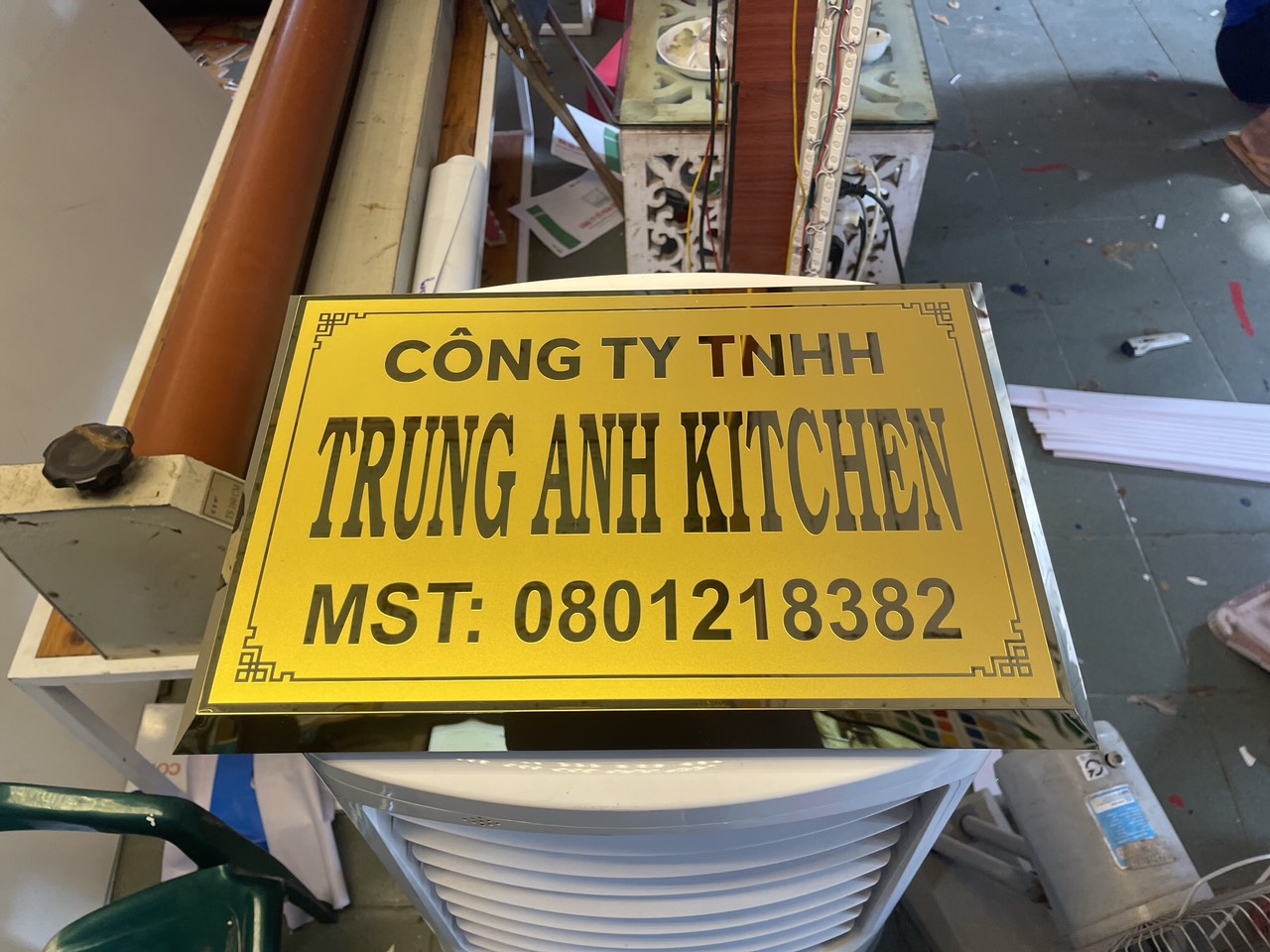 BIỂN CÔNG TY INOX KÍCH THƯỚC 35CM X 50CM