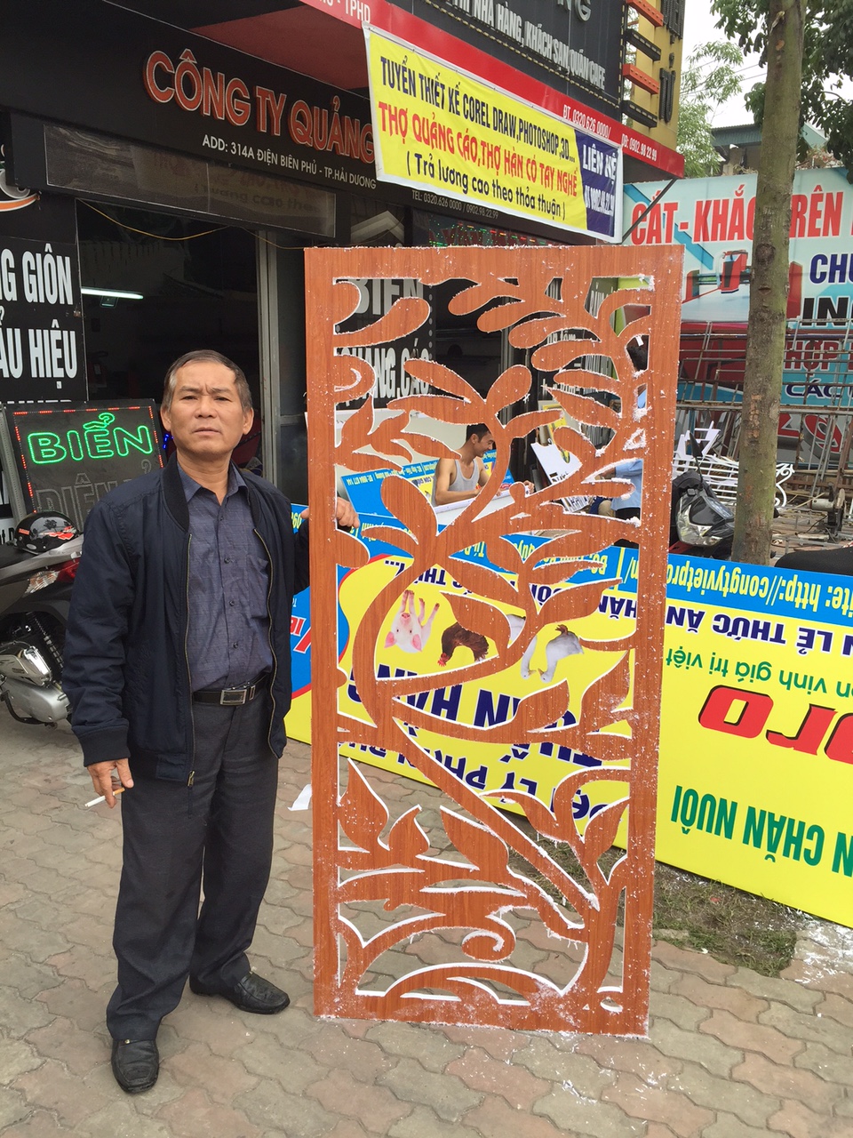 CẮT CNC TRÊN FOMEX MÀU
