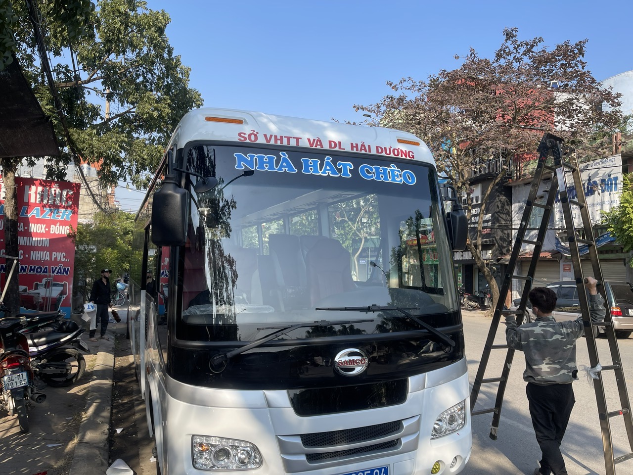 DÁN ĐỀ CAN TRANG TRÍ XE Ô TÔ