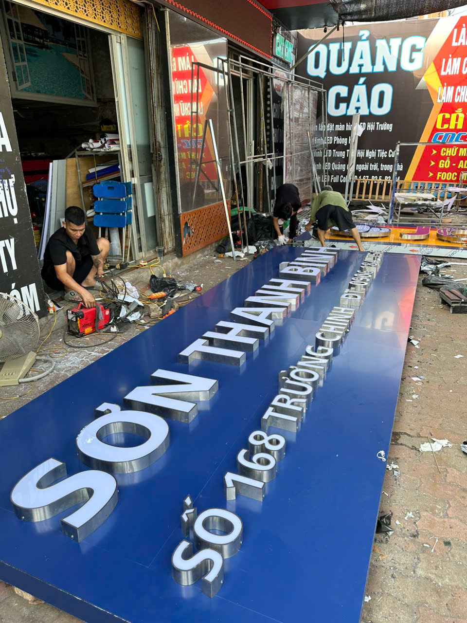 CHỮ NỔI INOX TRÊN BIỂN QUẢNG CÁO SƠN 