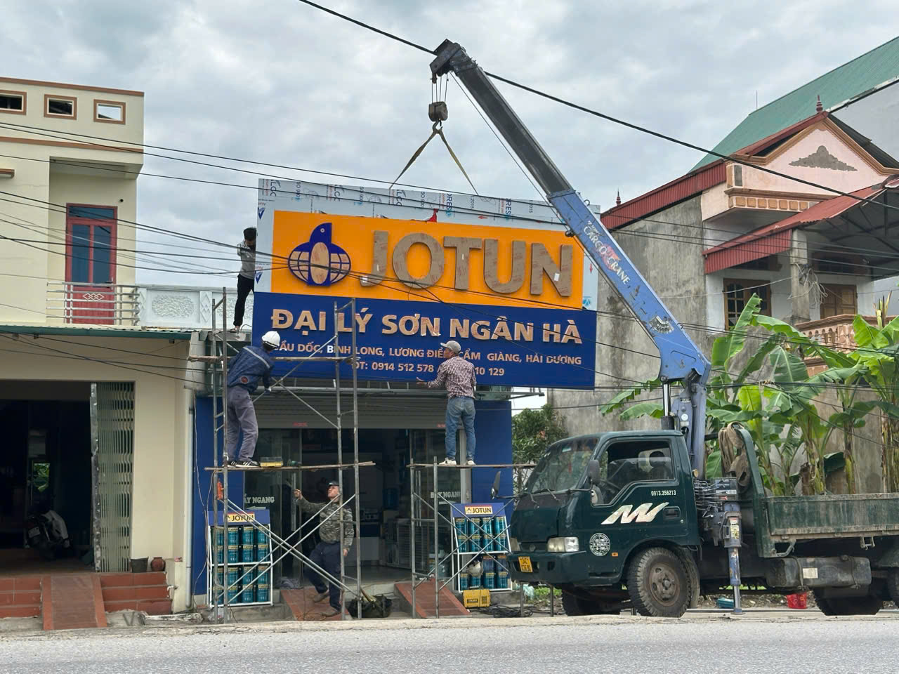 THI CÔNG BIỂN QUẢNG CÁO TẠI CẨM GIÀNG 