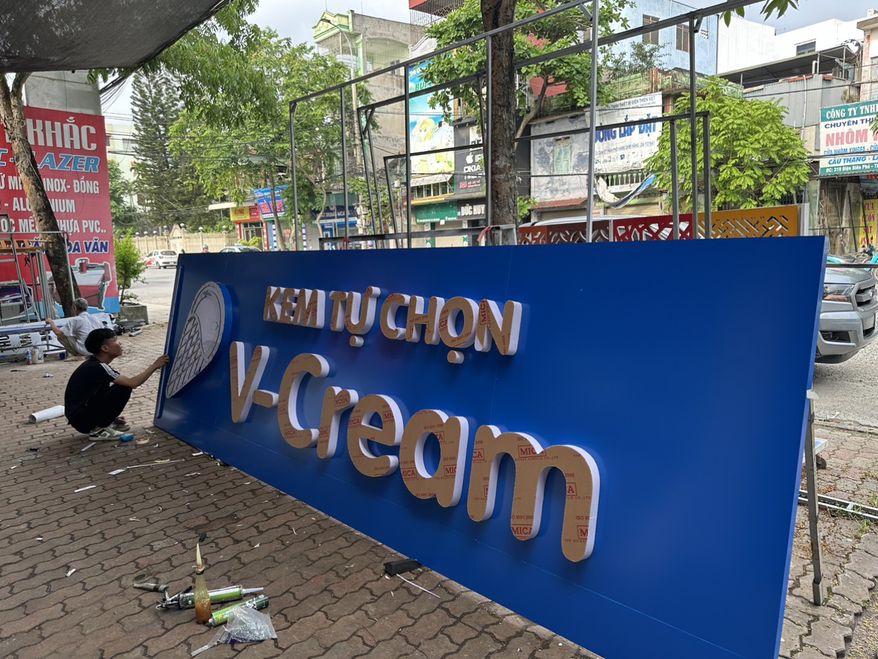 BIỂN QUẢNG CÁO CHỮ NỔI PVC Ở HẢI DƯƠNG