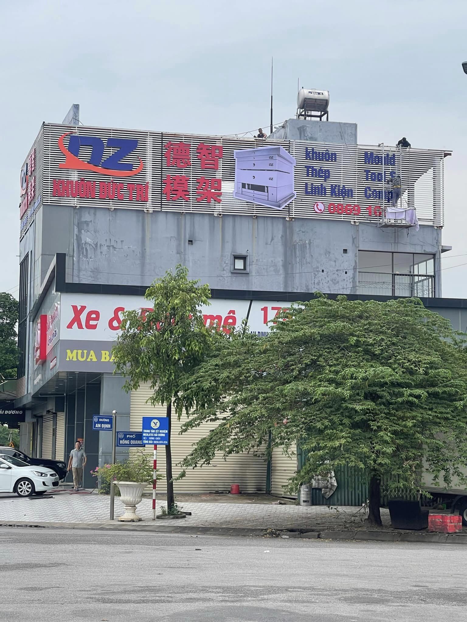 THI CÔNG BIỂN CHỮ TÊN CÔNG TY TRUNG QUỐC 