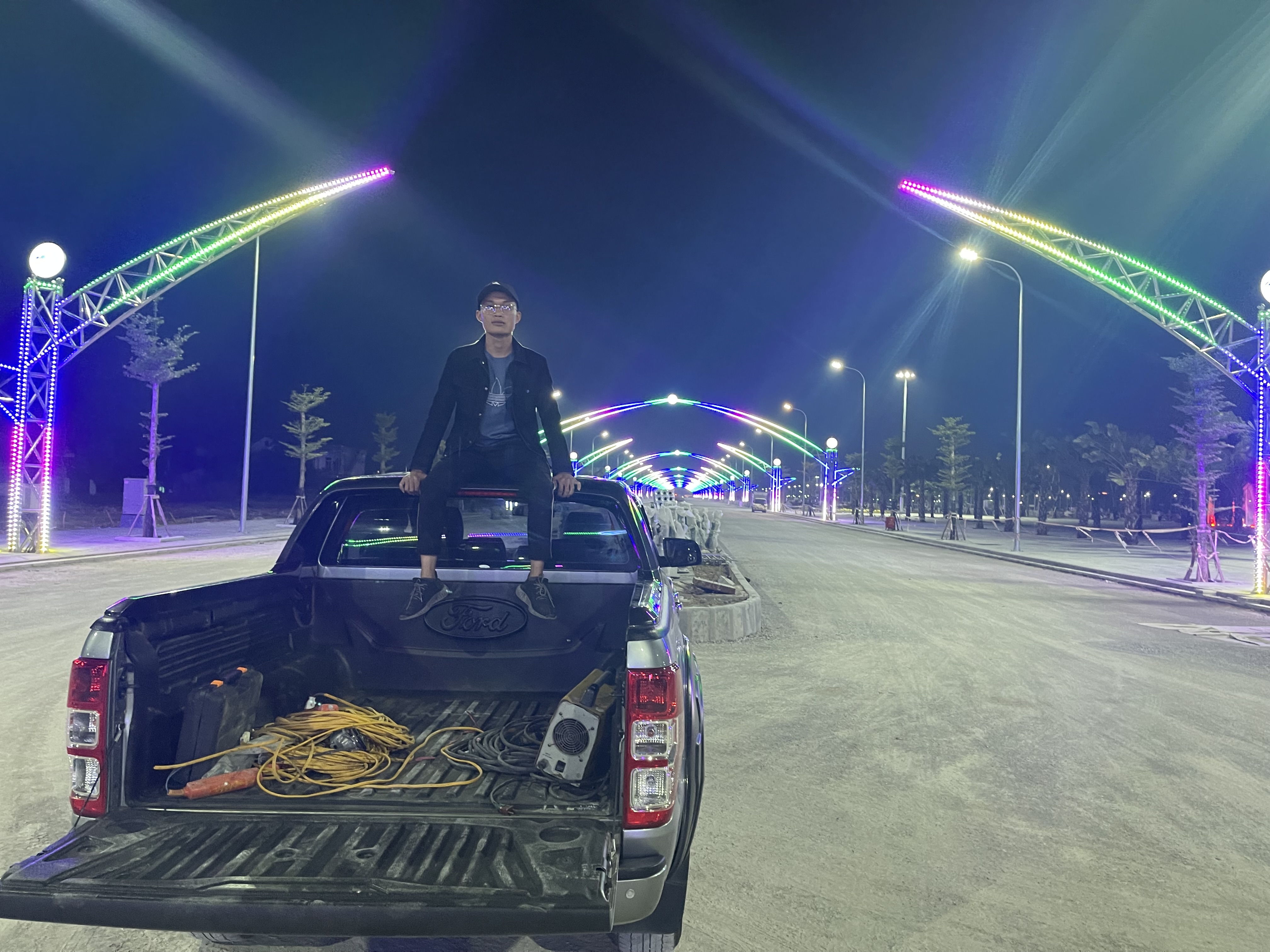 ĐÈN LED GẮN TRÊN GHEN ĐIỆN 