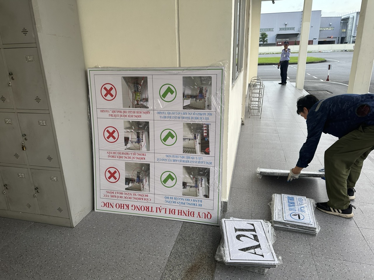 BIỂN QUẢNG CÁO DÁN ĐỀ CAN 