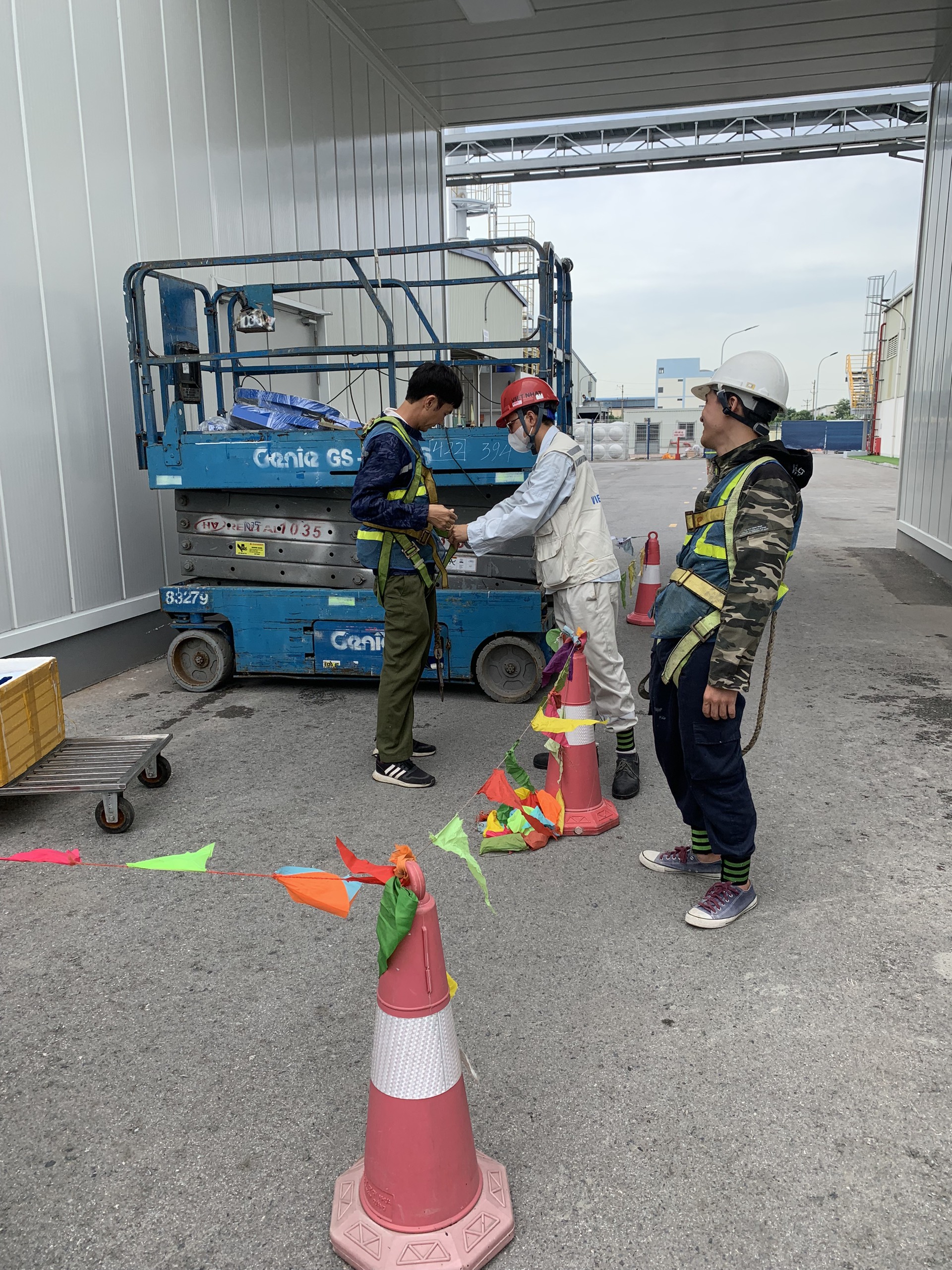 CHỮ QUẢNG CÁO NHÀ MÁY 
