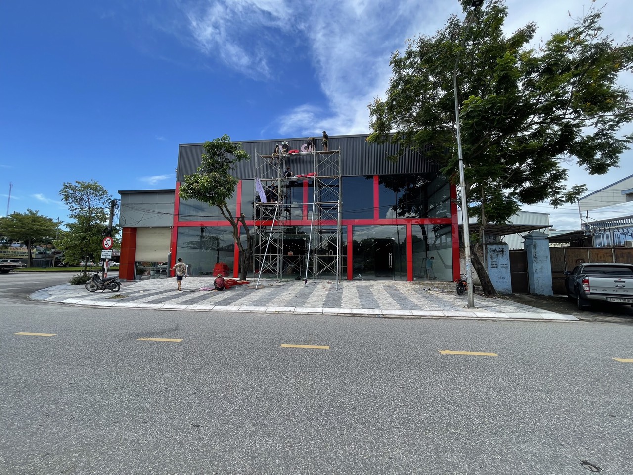 BIỂN QUẢNG CÁO SOLON Ô TÔ HẢI DƯƠNG