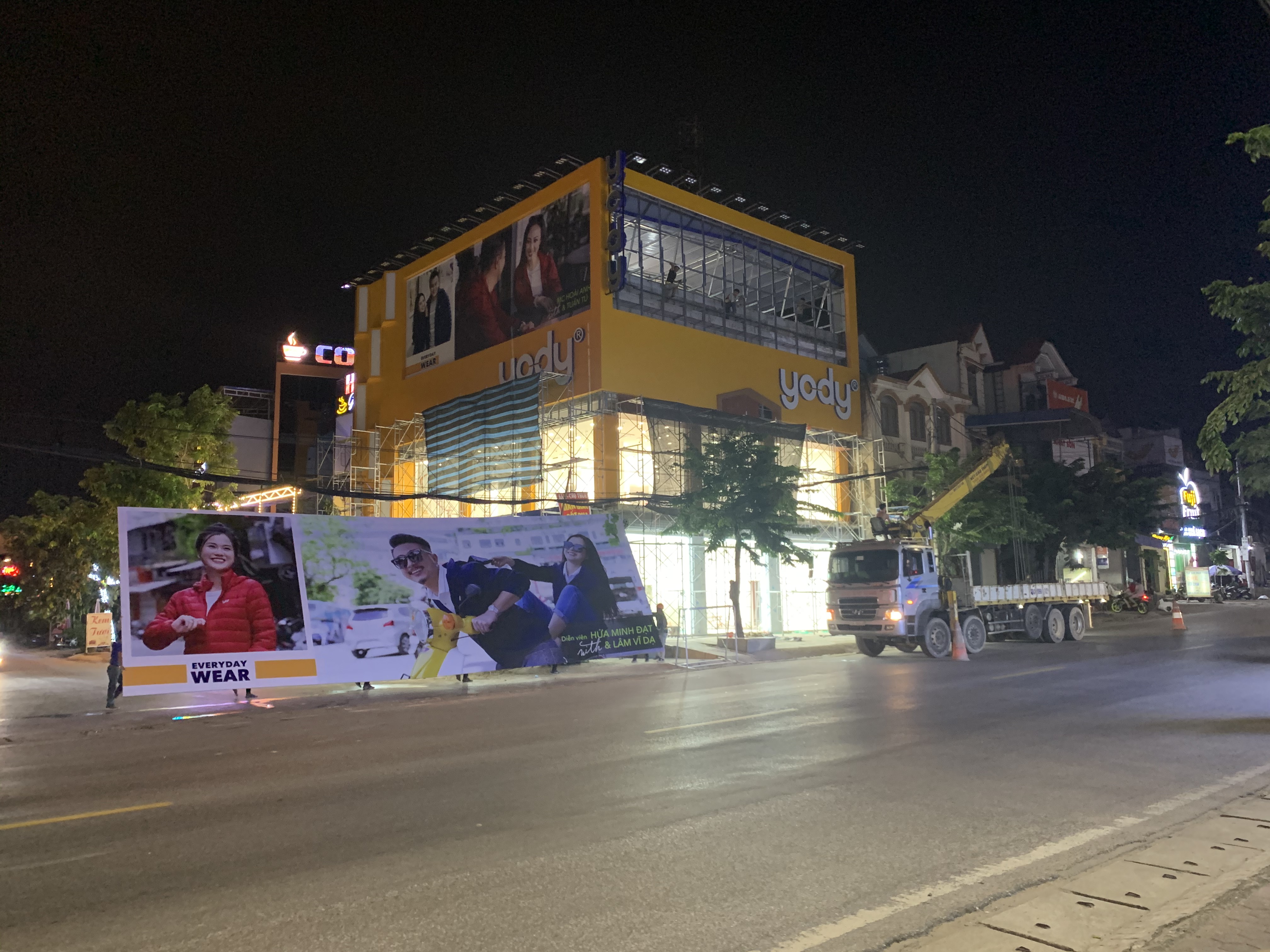 BIỂN QUẢNG CÁO BẠT IN ĐẾ GHI 
