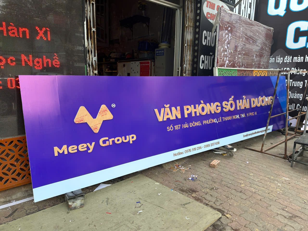 BIỂN QUẢNG CÁO BẰNG ALU CÓ KHUNG THÉP