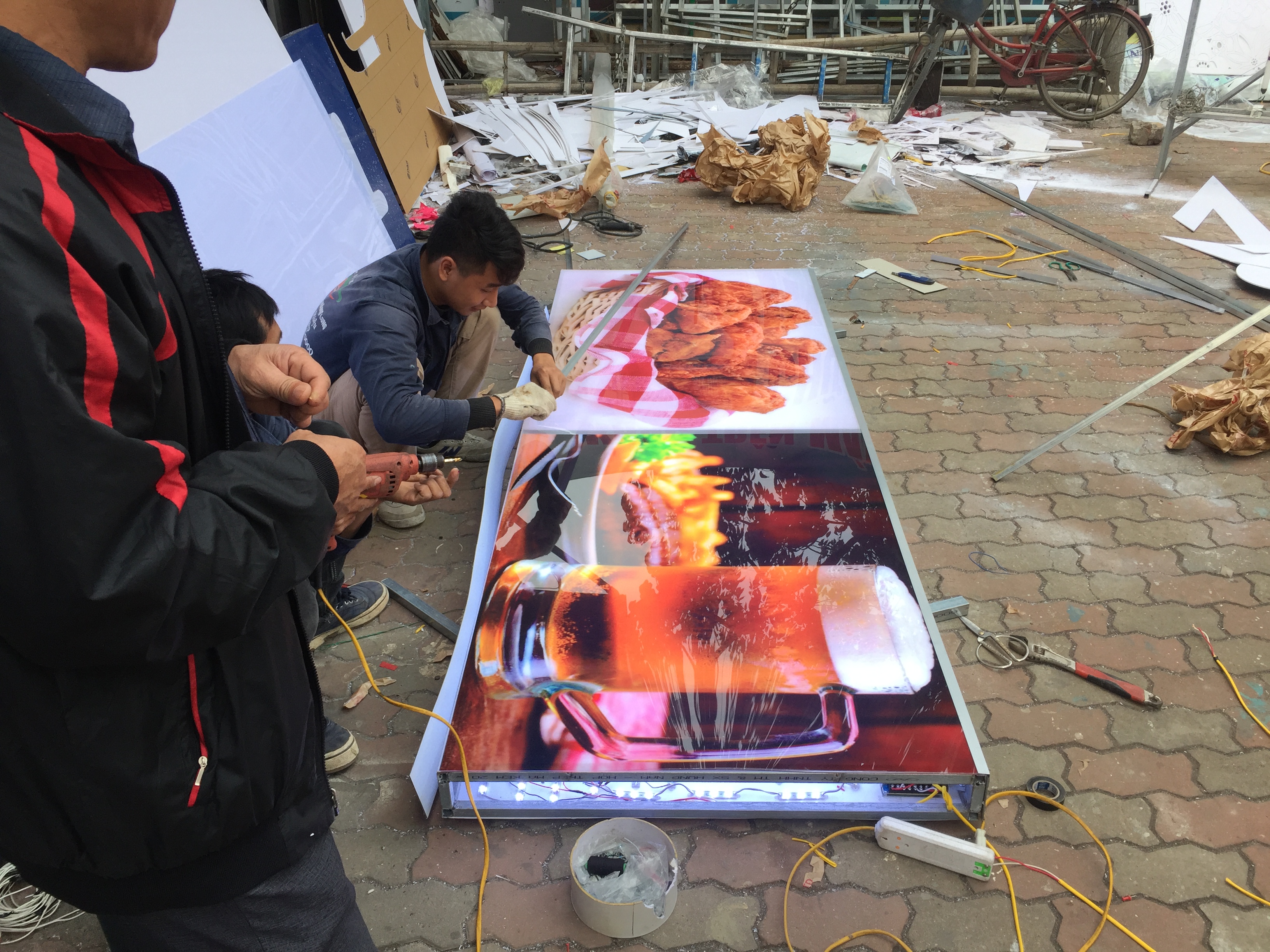 TRANH ẢNH TREO TƯỞNG TRONG NHÀ HÀNG 