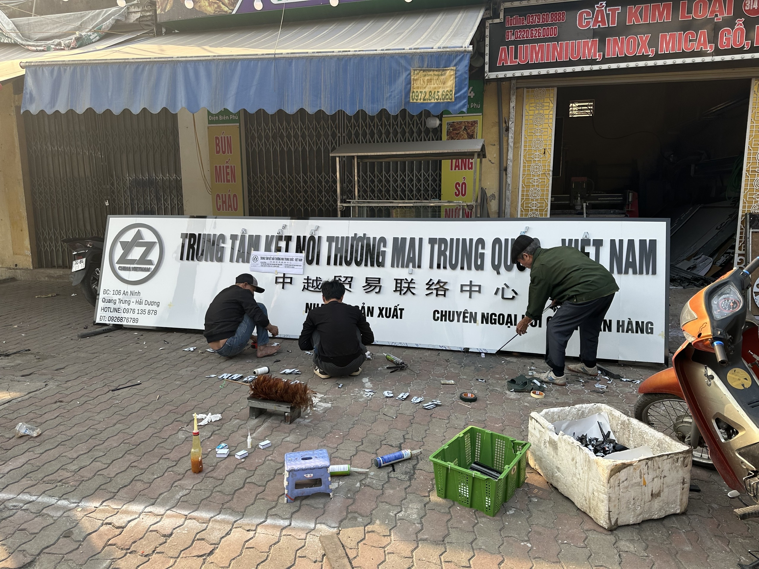 BIỂN CÔNG TY THƯƠNG MẠI HỢP TÁC VIỆT TRUNG