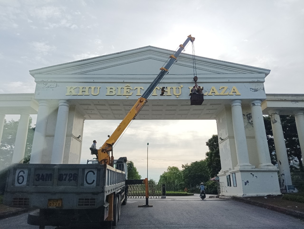 BIỂN CHỮ INOX