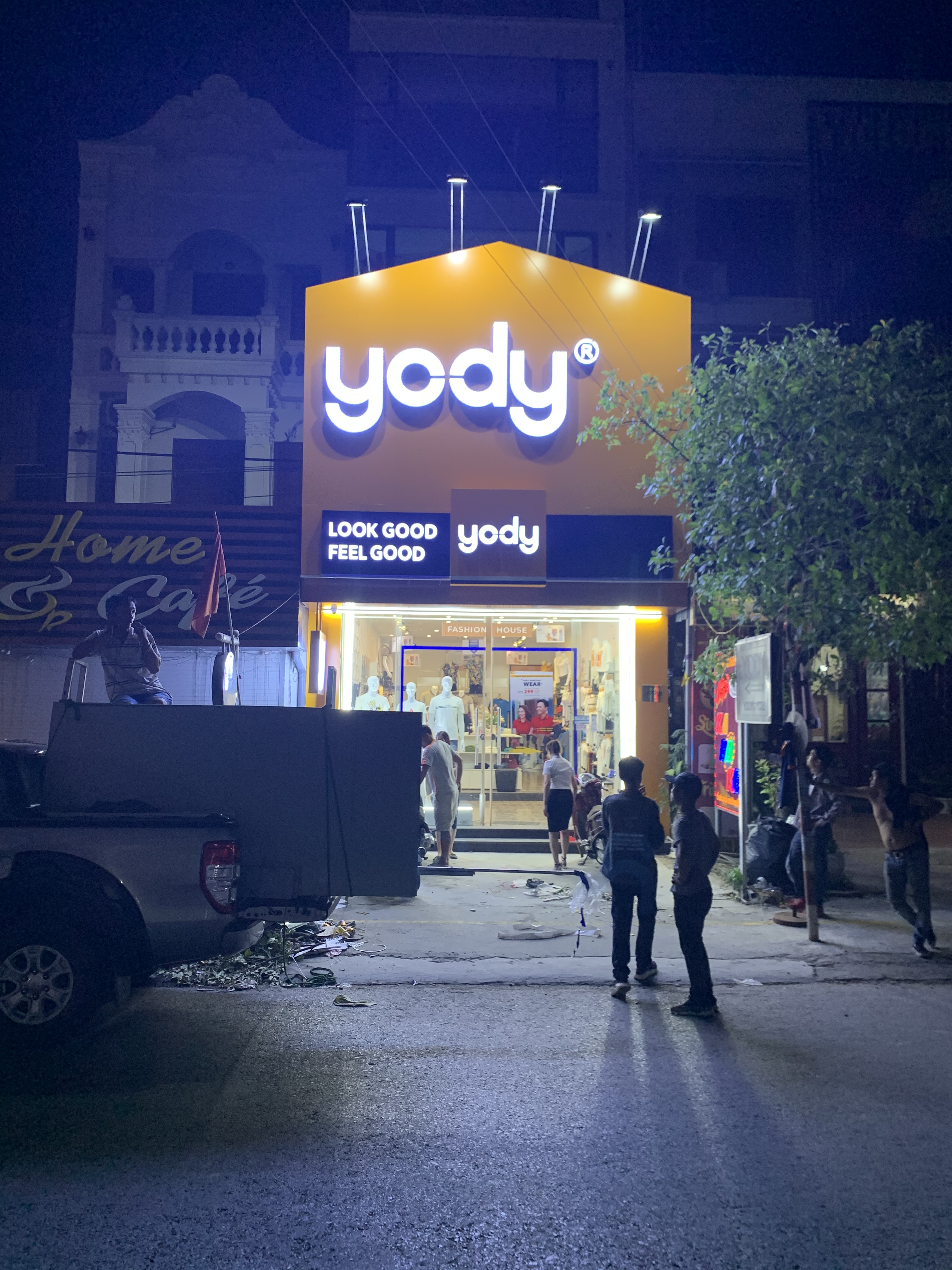 THI CÔNG QUẢNG CÁO CHUYÊN NGHIỆP Ở HẢI DƯƠNG