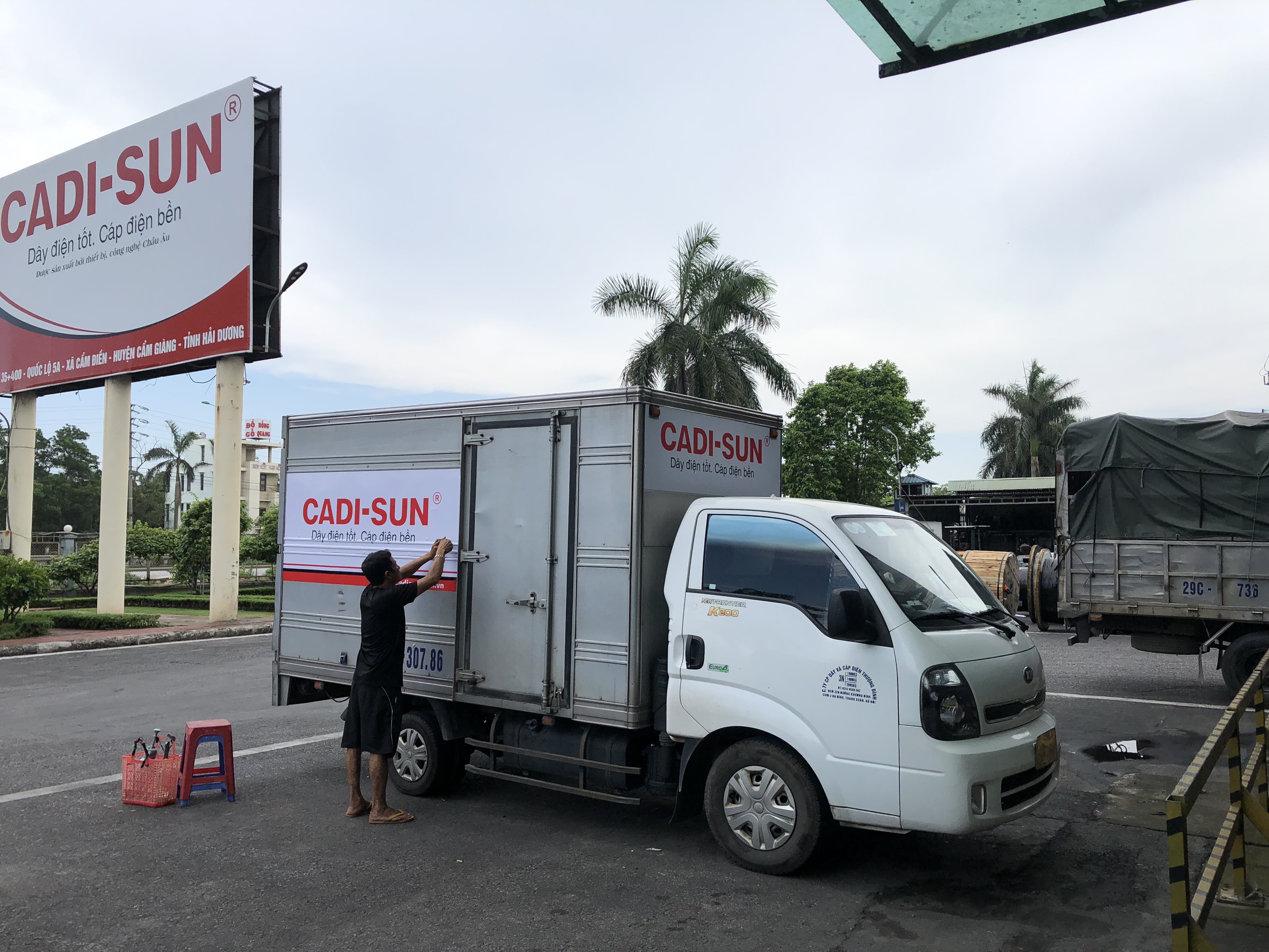 DÁN ĐỀ CAN XE Ô TÔ CAZISUN HẢI DƯƠNG