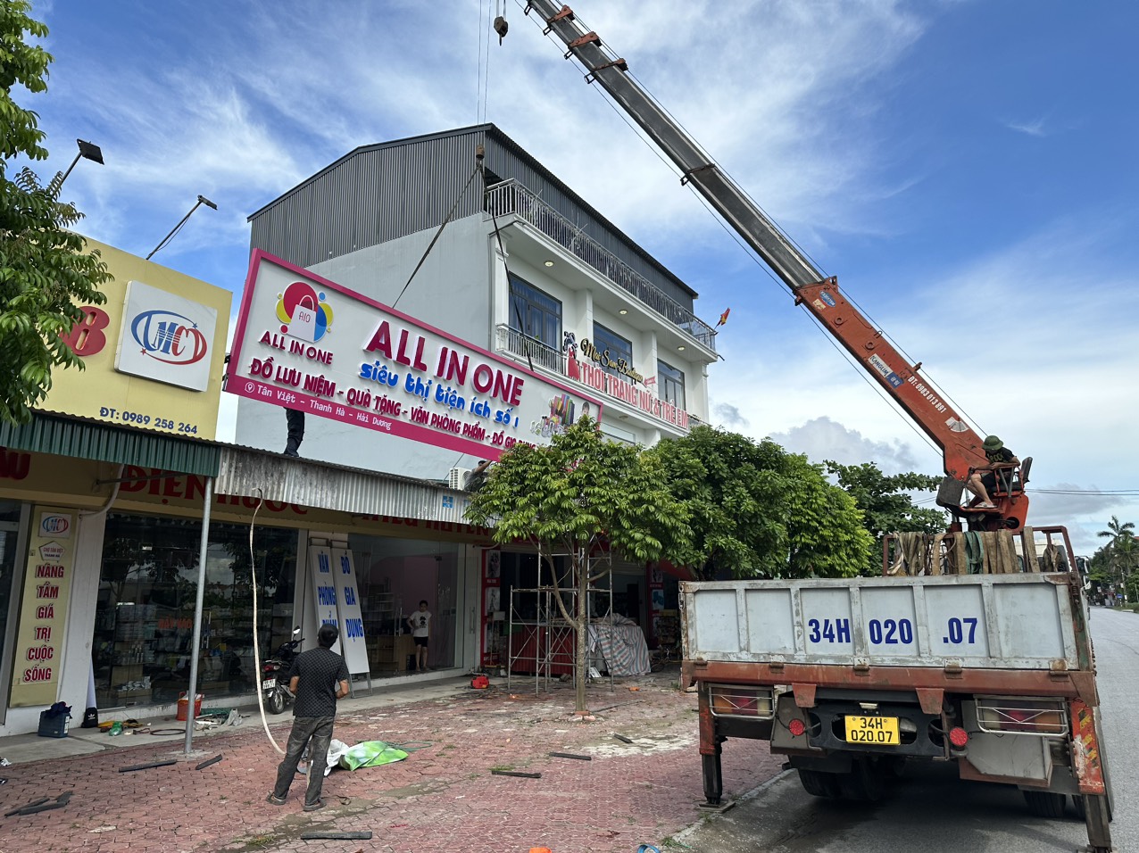 THI CÔNG BIỂN QUẢNG CÁO Ở THỊ TRẤN THANH HÀ HẢI DƯƠNG