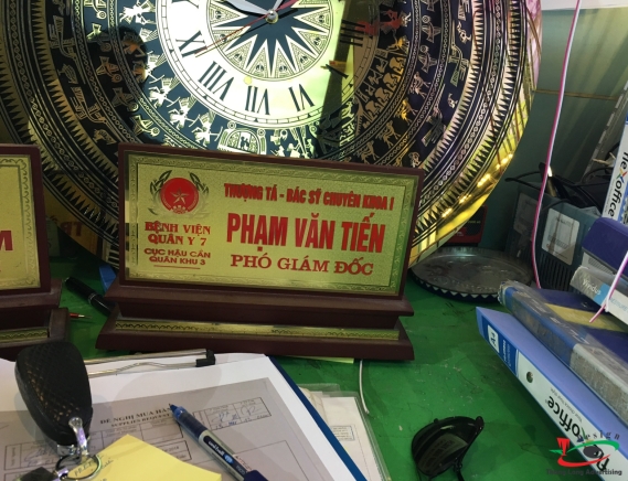 BIỂN CHỨC DANH  ĐỂ BÀN 