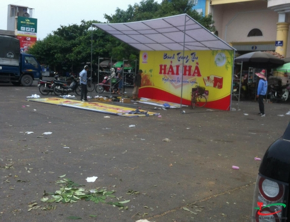 THI CÔNG BIỂN QUẢNG CÁO BÁNH KINH ĐÔ VỀ CÁC ĐẠI LÝ HẢI DƯƠNG