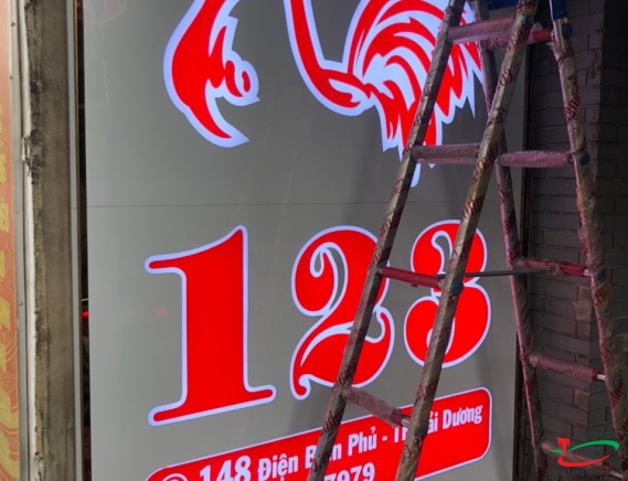 BIỂN BẠT 3M CÓ CHÂN ĐỨNG TẠI HẢI DƯƠNG