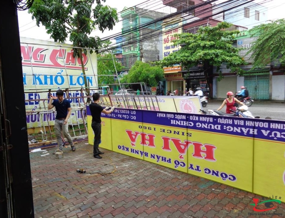 THI CÔNG BIỂN QUẢNG CÁO BÁNH KINH ĐÔ VỀ CÁC ĐẠI LÝ HẢI DƯƠNG