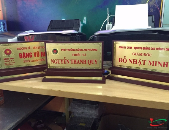 BIỂN CHỨC DANH  ĐỂ BÀN 