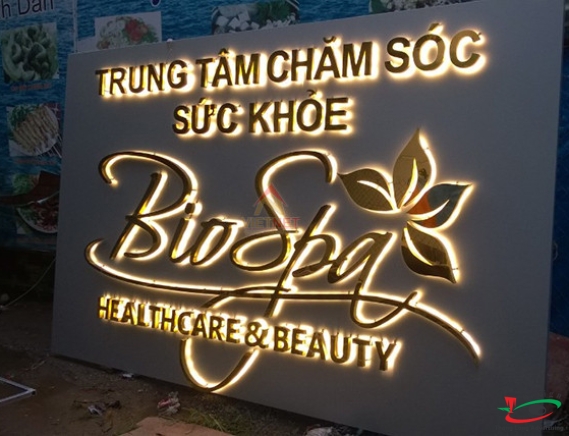 Mẫu biển quảng cáo spa
