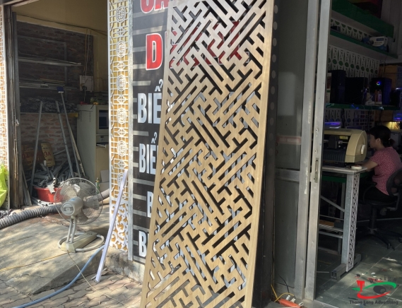 VÁCH NGĂN CNC GỖ