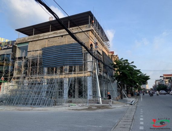 CHỮ NỔI MẶT MIKA CHÂN ALUMINIUM
