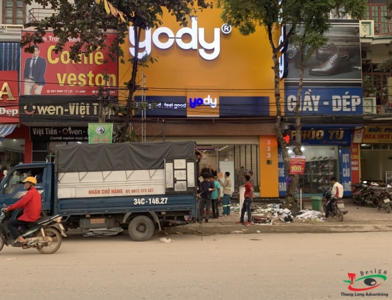 THI CÔNG BIỂN QUẢNG CÁO YODY