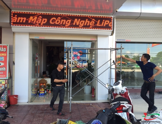 THI CÔNG BIỂN LED P10 MÀU TRẮNG 