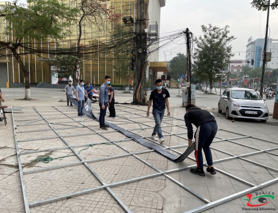 THI CÔNG BIỂN QUẢNG CÁO YODY