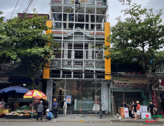 THI CÔNG BIỂN QUẢNG CÁO YODY