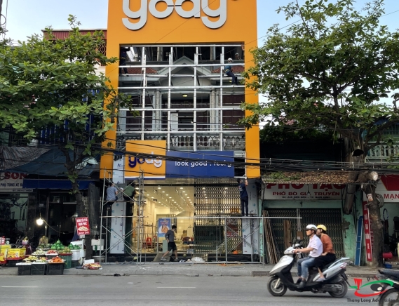THI CÔNG BIỂN QUẢNG CÁO YODY