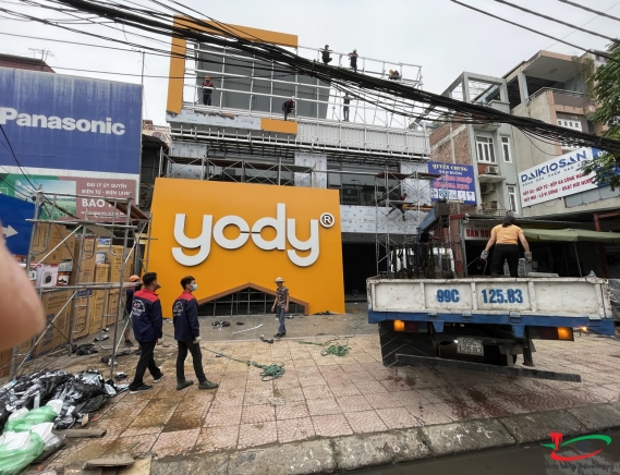 BÀN GIAO BIỂN QUẢNG CÁO TẠI TỪ SƠN BẮC NINH