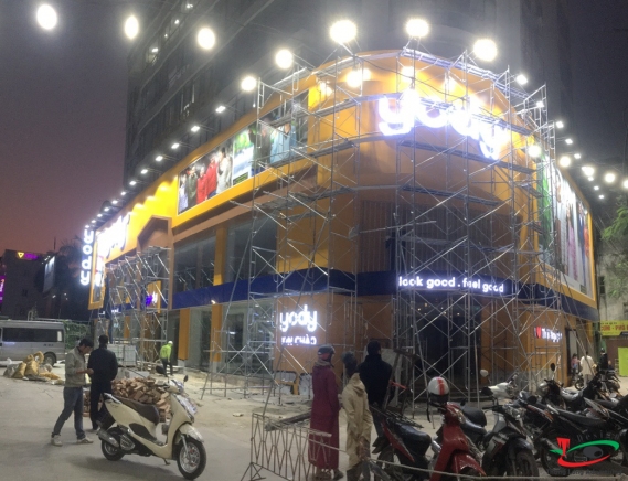 THI CÔNG BIỂN QUẢNG CÁO YODY