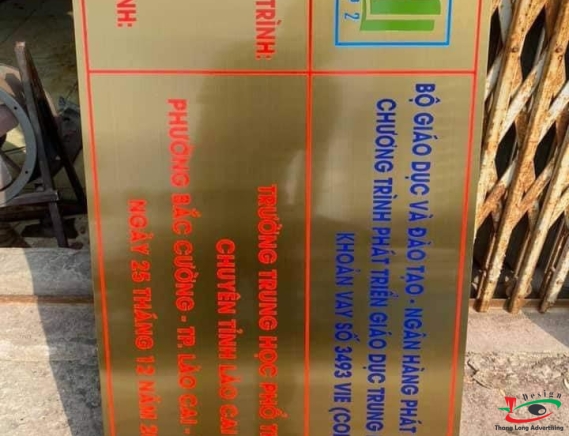 CHỮ INOX CHÂN DỰNG NỔI SANG TRỌNG 