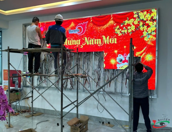 THI CÔNG MÀN HÌNH LED CÔNG TY Ở KHU CÔNG NGHIỆP CHẾ XUẤT HẢI DƯƠNG 