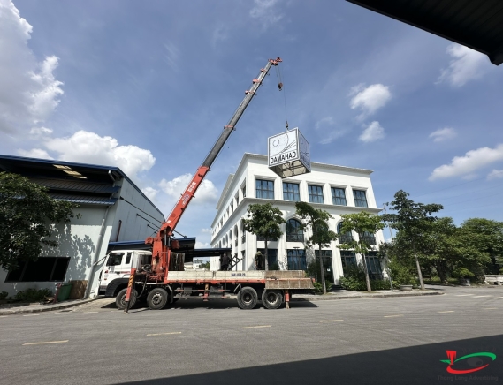 THI CÔNG LẮP ĐẶT LÔ GÔ CÔNG TY TRÊN CAO TẠI HẢI DƯƠNG