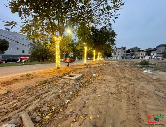 ĐÈN LED QUẤN CÂY TRANG TRÍ CHO NHÀ HÀNG, QUÁN CÀ PHÊ, QUÁN ĂN ẨM THỰC ĐƯỜNG PHỐ