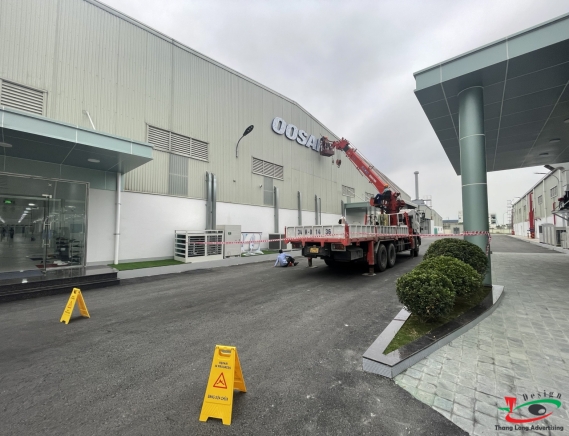 Thi công bộ chữ nổi công ty DOOSAN 