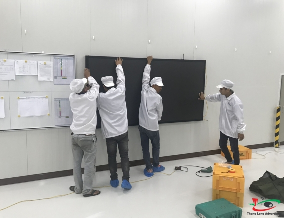 THI CÔNG MÀN HÌNH LED P3