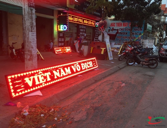 ĐÈN LED GIĂNG CÂY NHIỀU MÀU SẮC