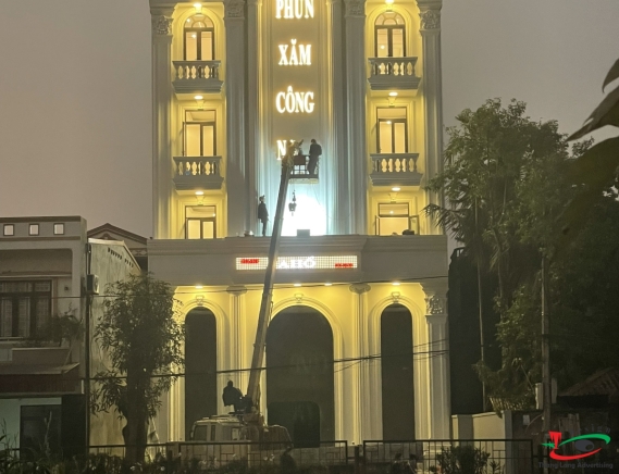 CHỮ INOX CHÂN DỰNG NỔI SANG TRỌNG 