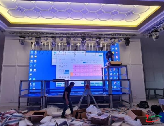 THI CÔNG MÀN HÌNH LED P3
