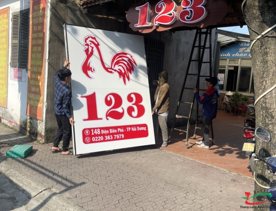 LẮP ĐẶT BIỂN QUẢNG CÁO GÀ TƯƠI 123 HẢI DƯƠNG