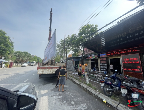 THI CÔNG BIỂN QUẢNG CÁO MÁY TÍNH THIÊN LỘC 