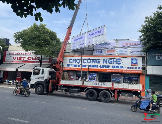 THI CÔNG BIỂN QUẢNG CÁO MÁY TÍNH THIÊN LỘC 